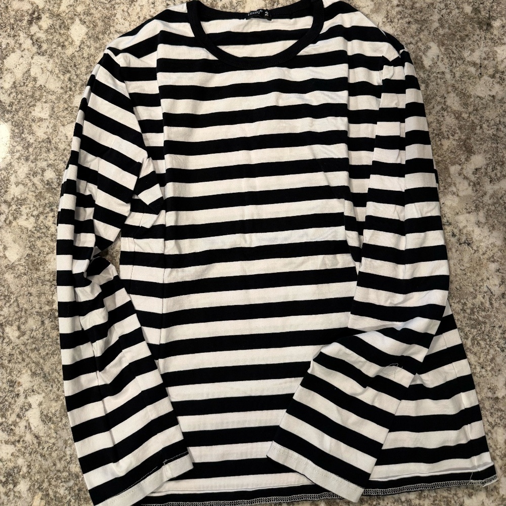 Black & White Striped Long Sleeve Shirt Size Medium Casual Crewneck